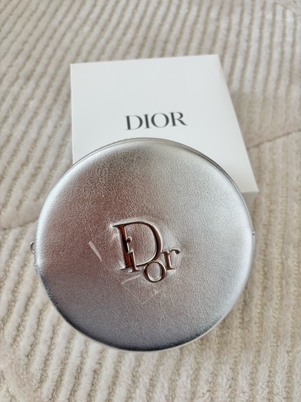 ✨NEW✨Dior Beauty Metallic Silver Round Vanity Pouch
